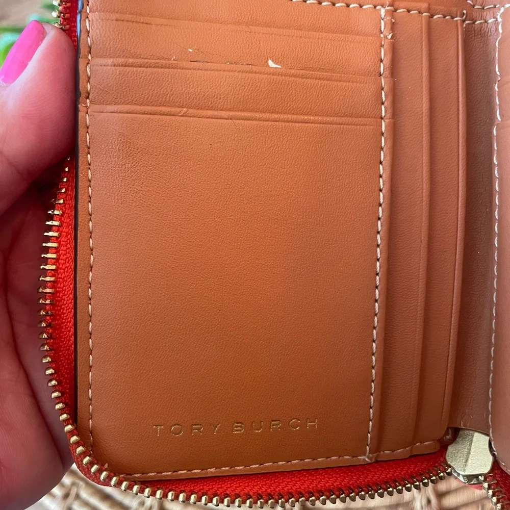 Like New Tory Burch Leather Small Zip Wallet in Orange & Tan